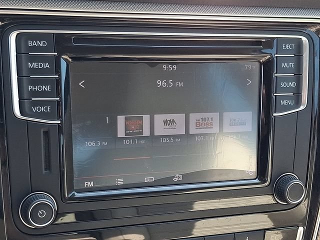 Used 2017 Volkswagen Passat 1.8T SE w/ SE Lighting Package FWD image 17