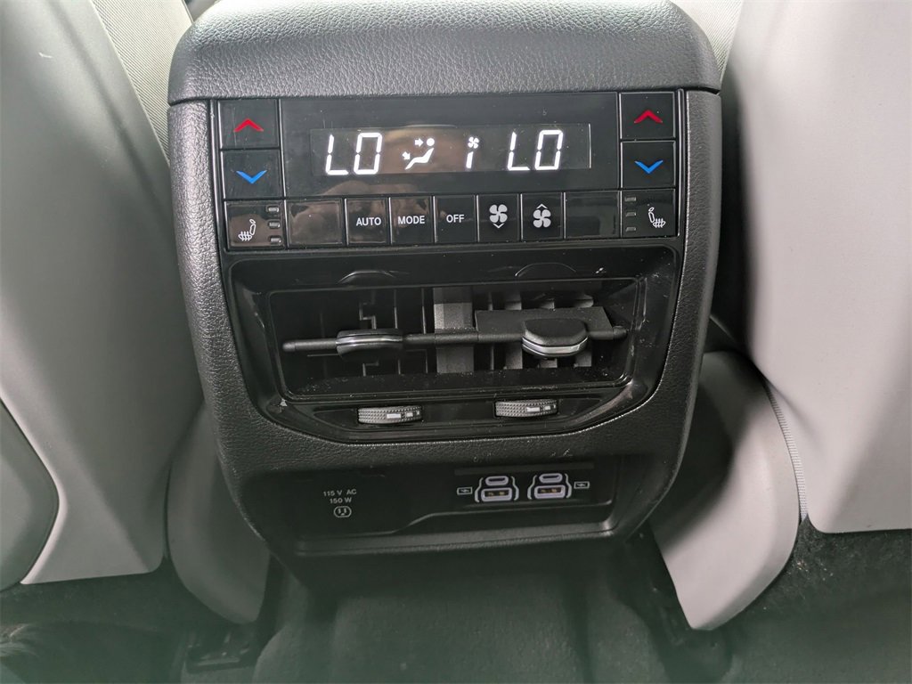 Used 2021 Jeep Grand Cherokee L Summit w/ Advanced Protech Group IV image 33