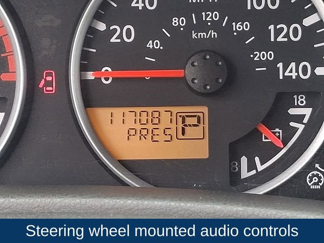 Used 2011 Nissan Pathfinder SV AWD/4WD image 6