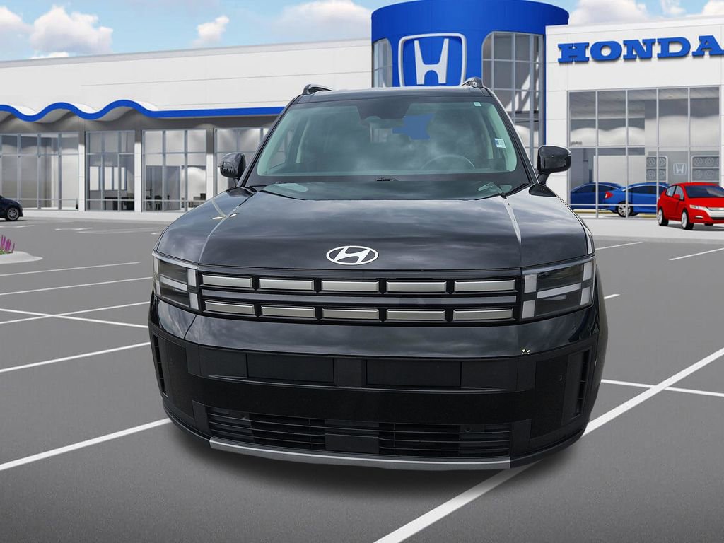 Used 2025 Hyundai Santa Fe SEL FWD image 2
