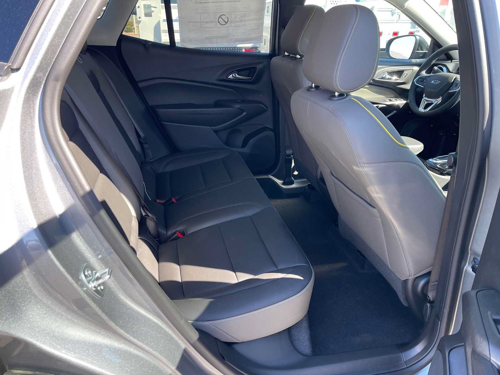 Used 2025 Chevrolet Trax ACTIV FWD image 11