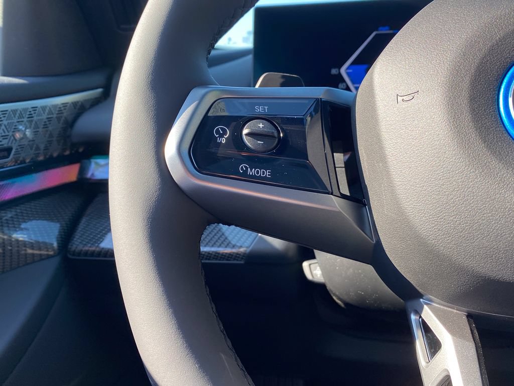 New 2027 BMW 550e xDrive w/ Executive Package AWD/4WD image 26