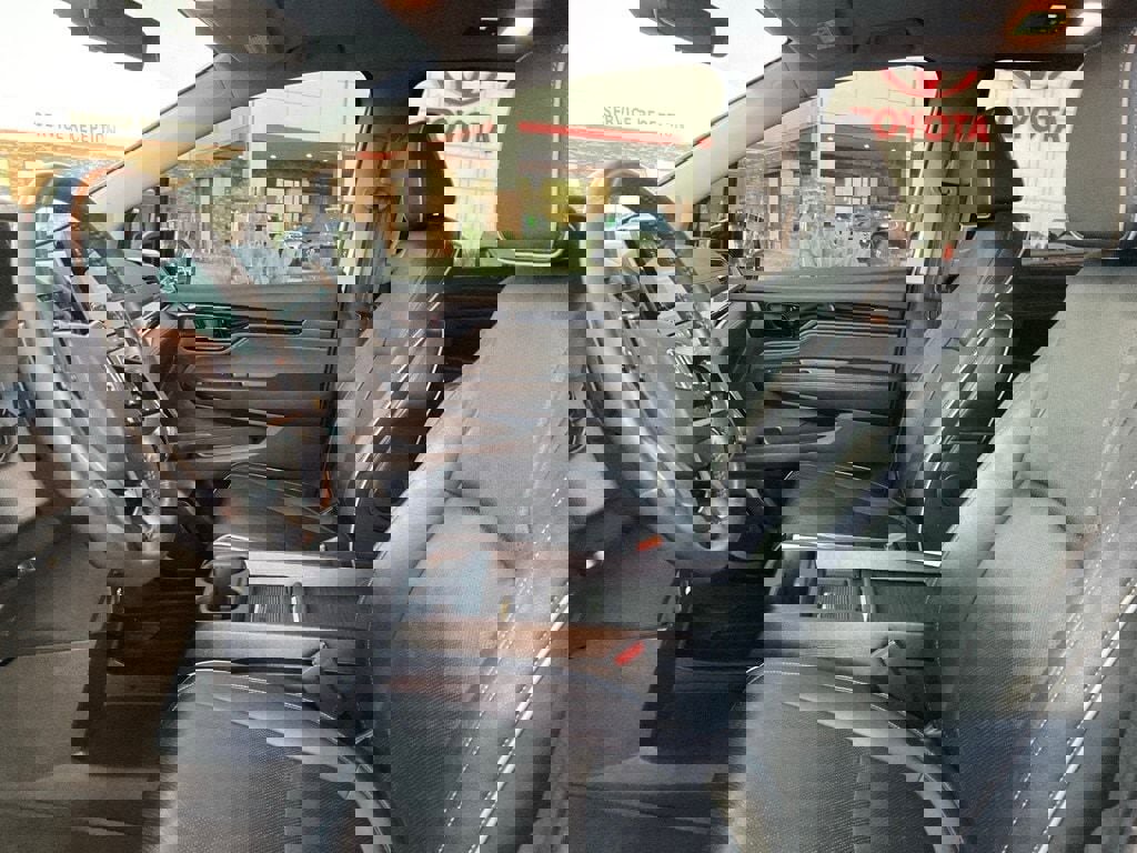 Used 2023 Honda Odyssey Elite image 10