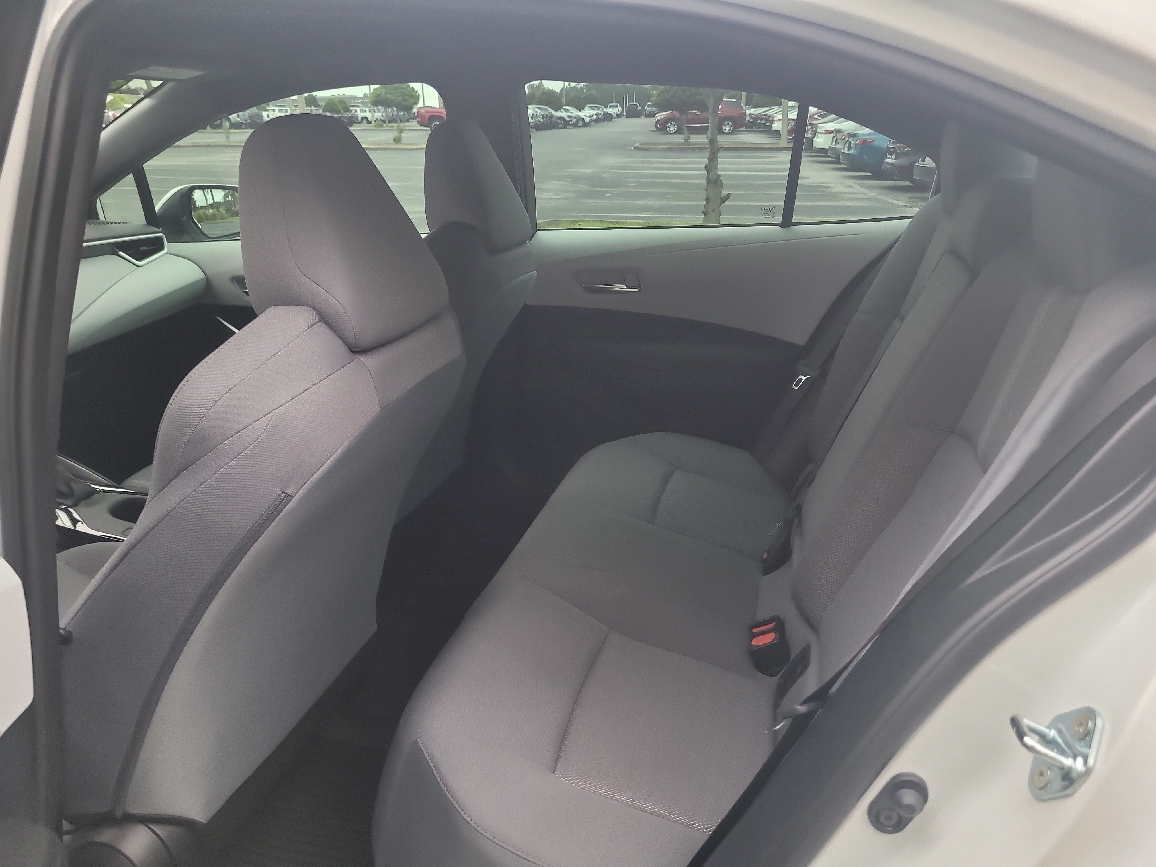 Used 2025 Toyota Corolla SE FWD image 12