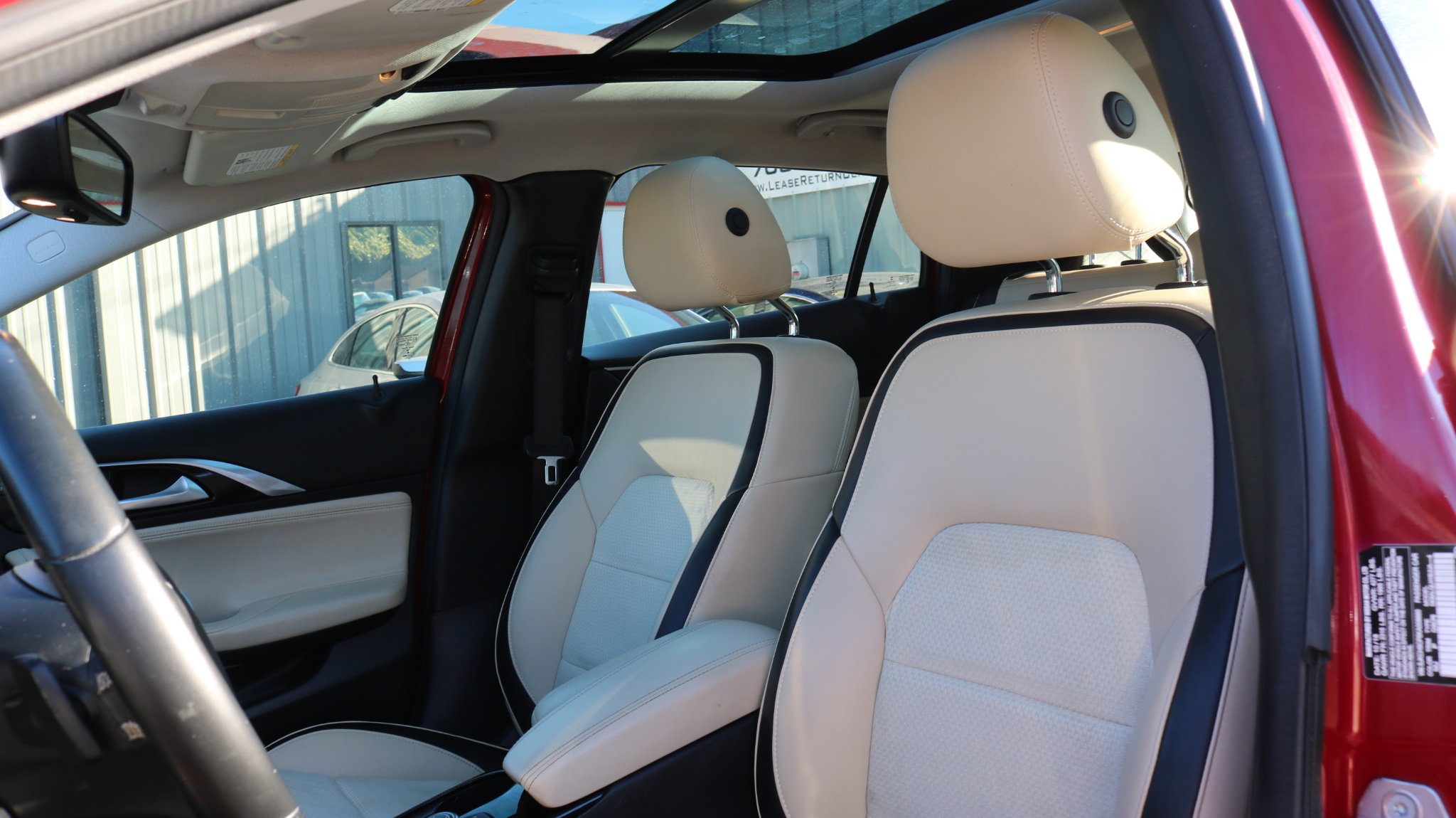 Used 2019 INFINITI QX30 image 14