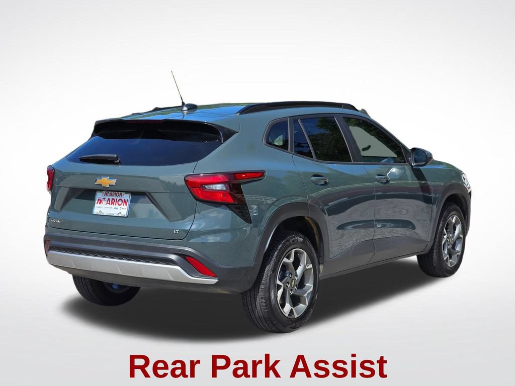 Used 2025 Chevrolet Trax LT w/ Driver Confidence Package FWD image 16