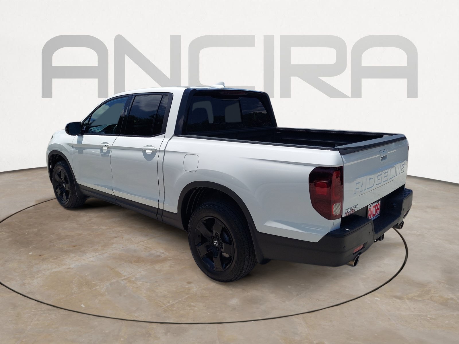 Used 2025 Honda Ridgeline Black Edition image 8
