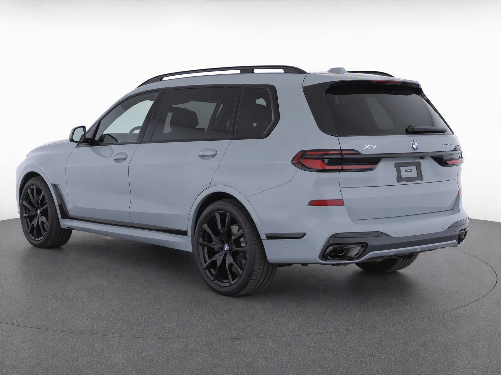 Certified 2025 BMW X7 xDrive40i w/ M Sport Package AWD/4WD image 7