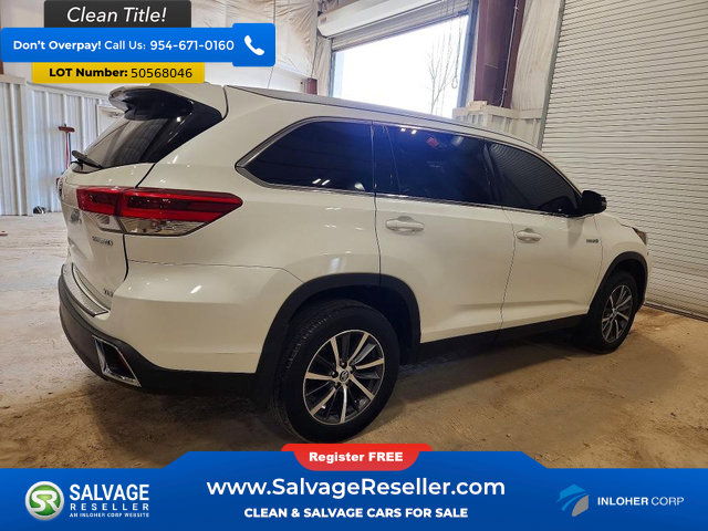 Used 2019 Toyota Highlander XLE AWD/4WD image 4