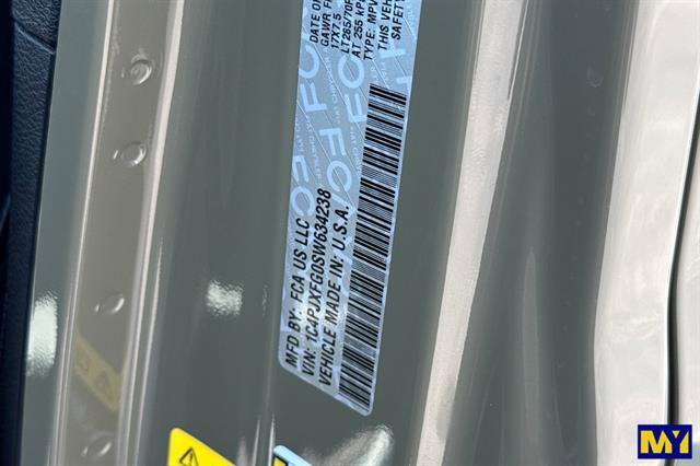 Used 2025 Jeep Wrangler Rubicon w/ Safety Group image 38