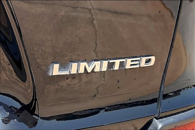 Used 2019 Jeep Cherokee Limited AWD/4WD image 32