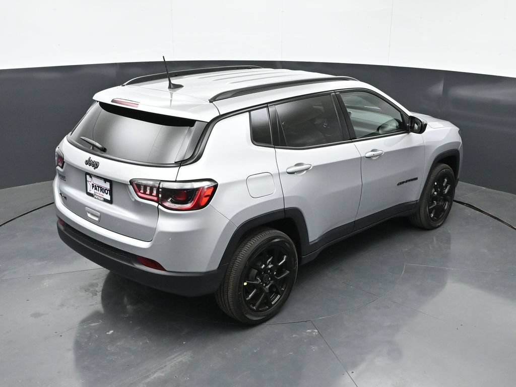 New 2026 Jeep Compass Latitude AWD/4WD image 28