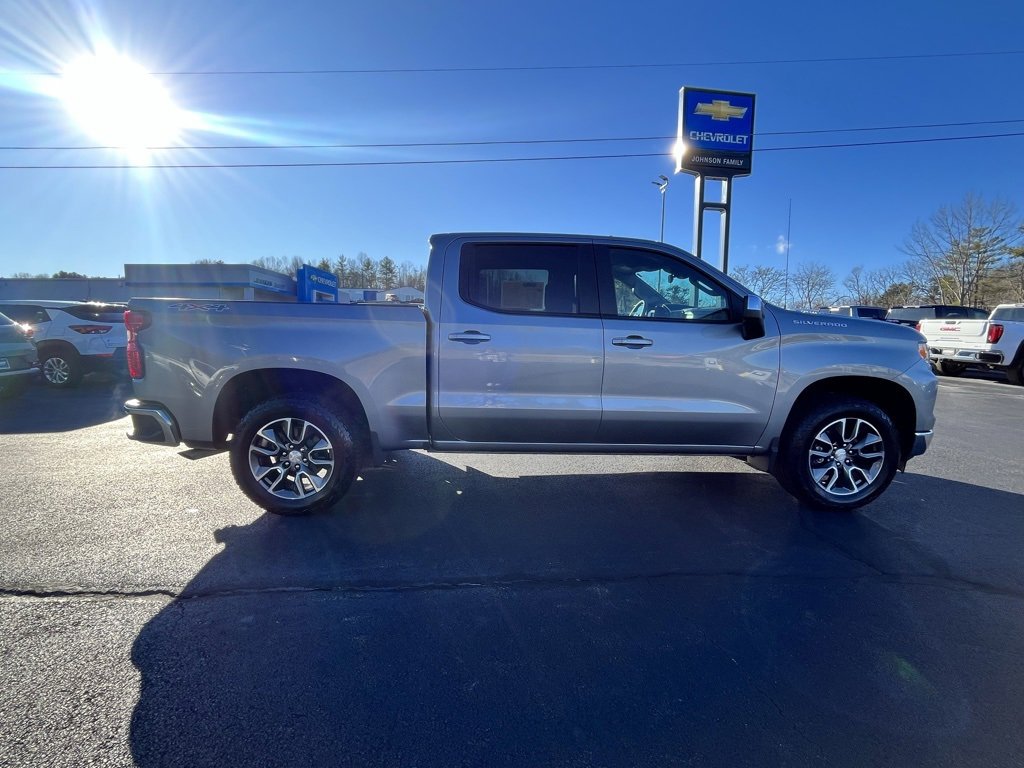 Used 2024 Chevrolet Silverado 1500 LT image 19