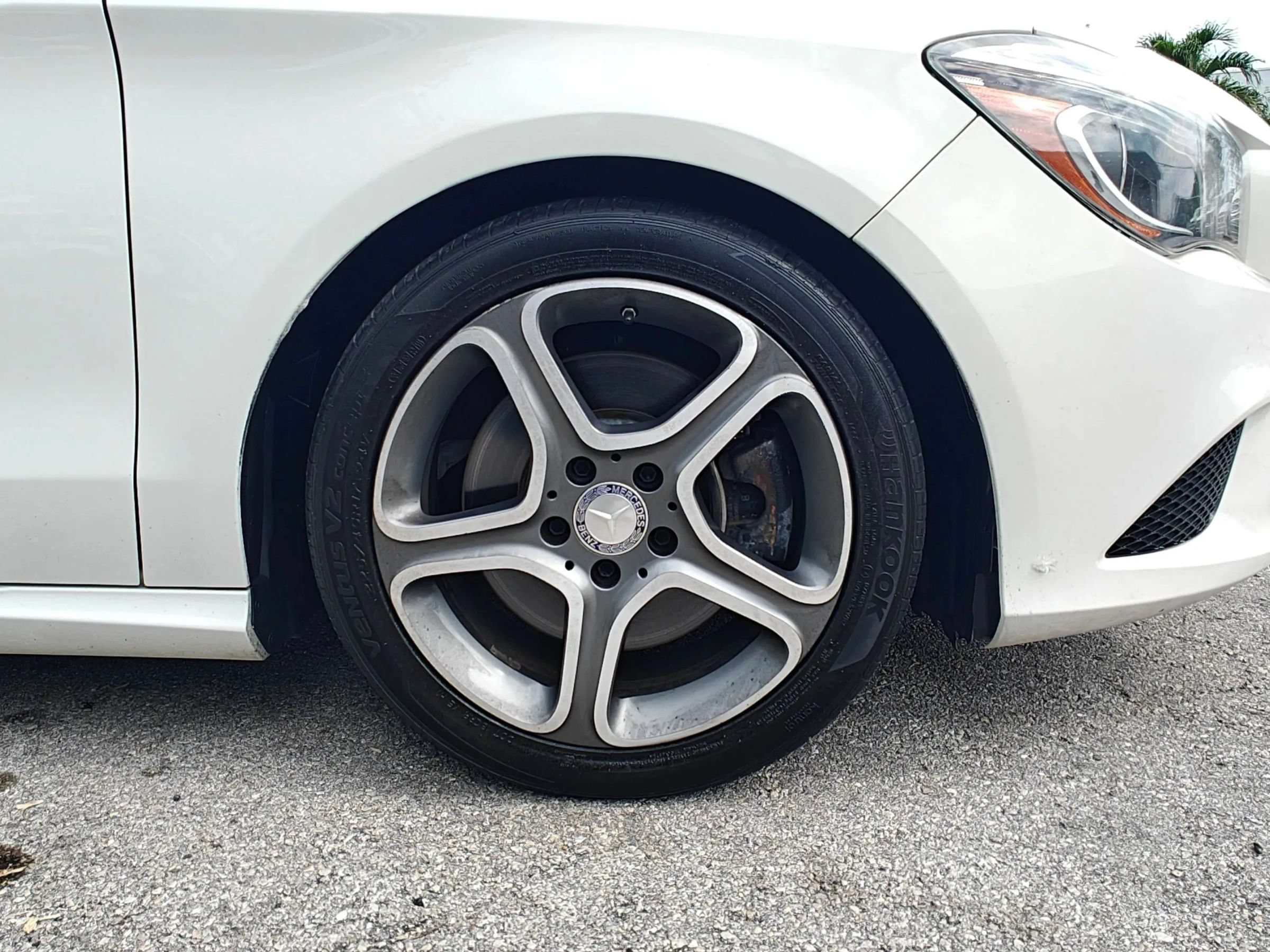 Used 2014 Mercedes-Benz CLA 250 image 31