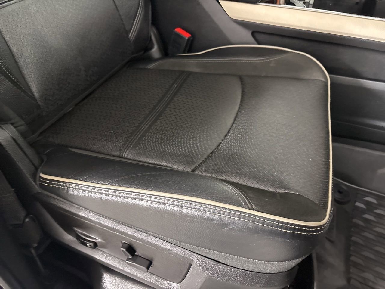 Used 2023 RAM 2500 Laramie image 27