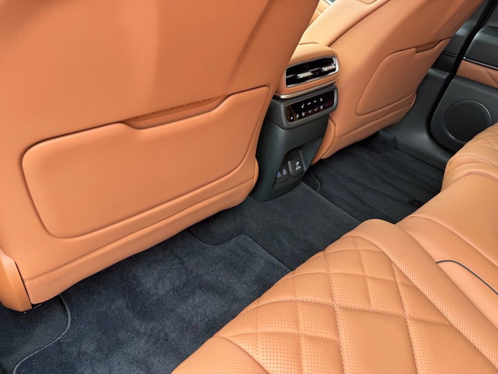 Used 2025 Genesis GV80 3.5T Prestige image 24