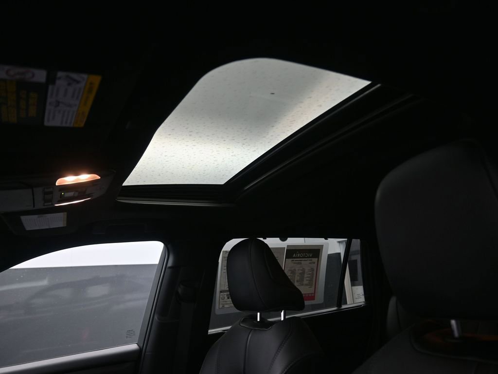 Used 2021 Toyota Highlander XSE image 14