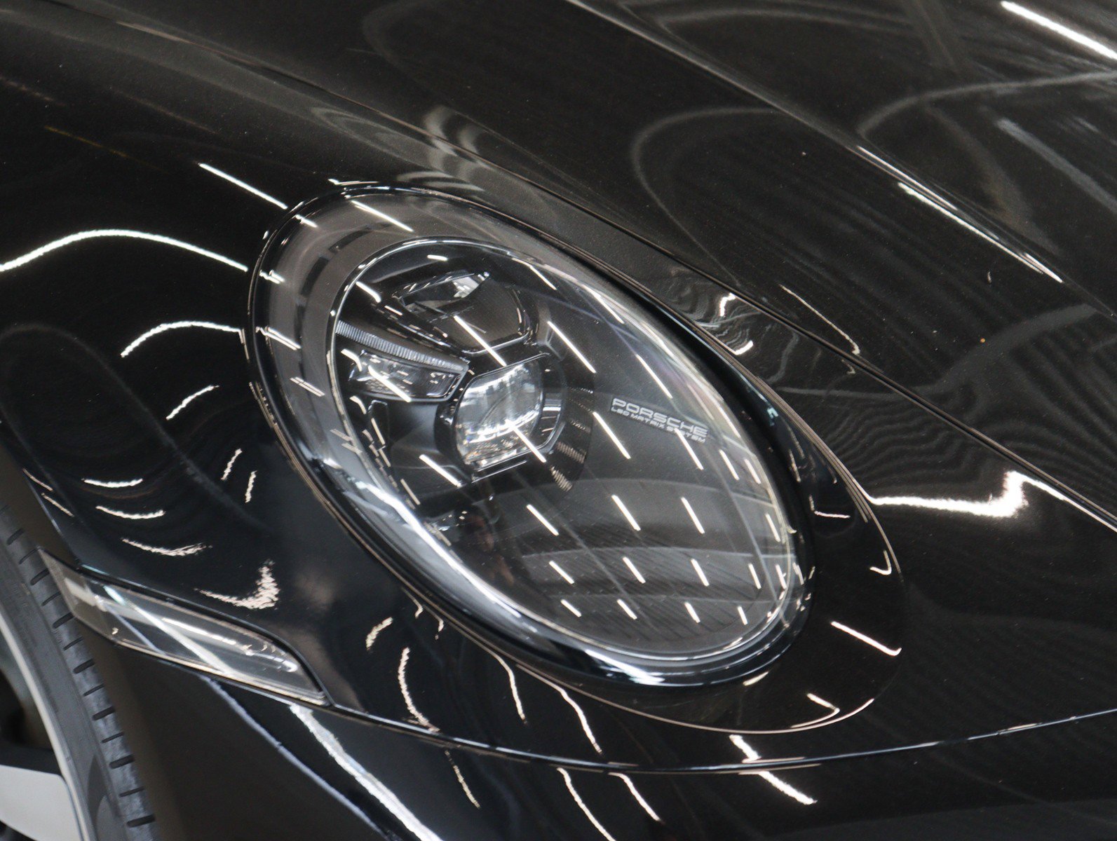 Used 2022 Porsche 911 Carrera RWD image 25