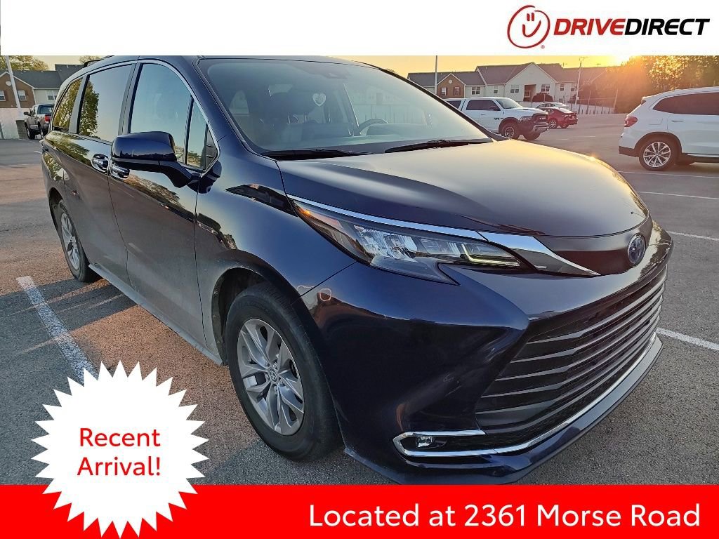 Used 2024 Toyota Sienna XLE AWD/4WD image 1