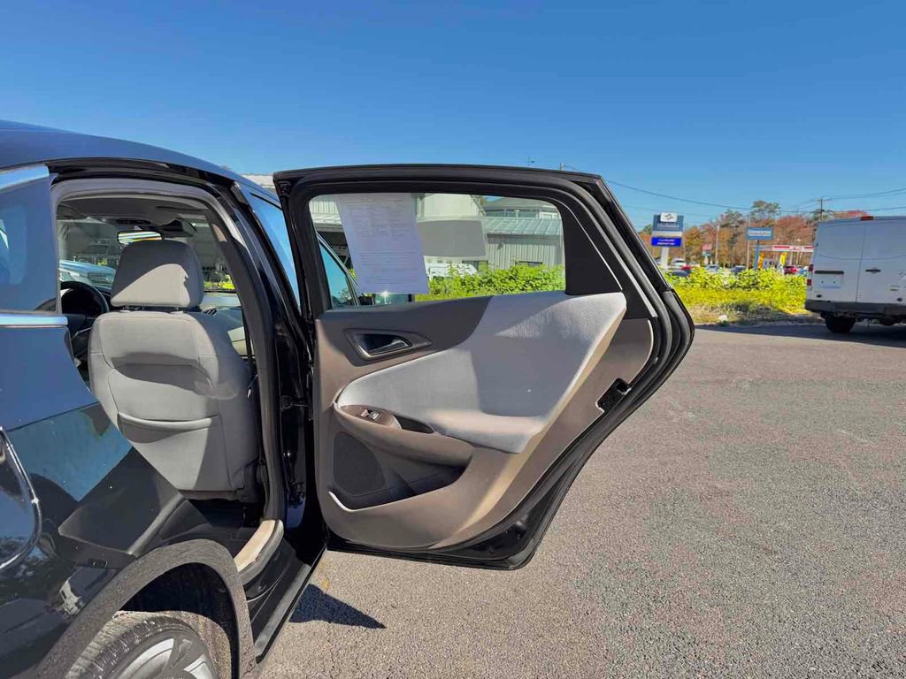 Used 2020 Chevrolet Malibu LT image 19