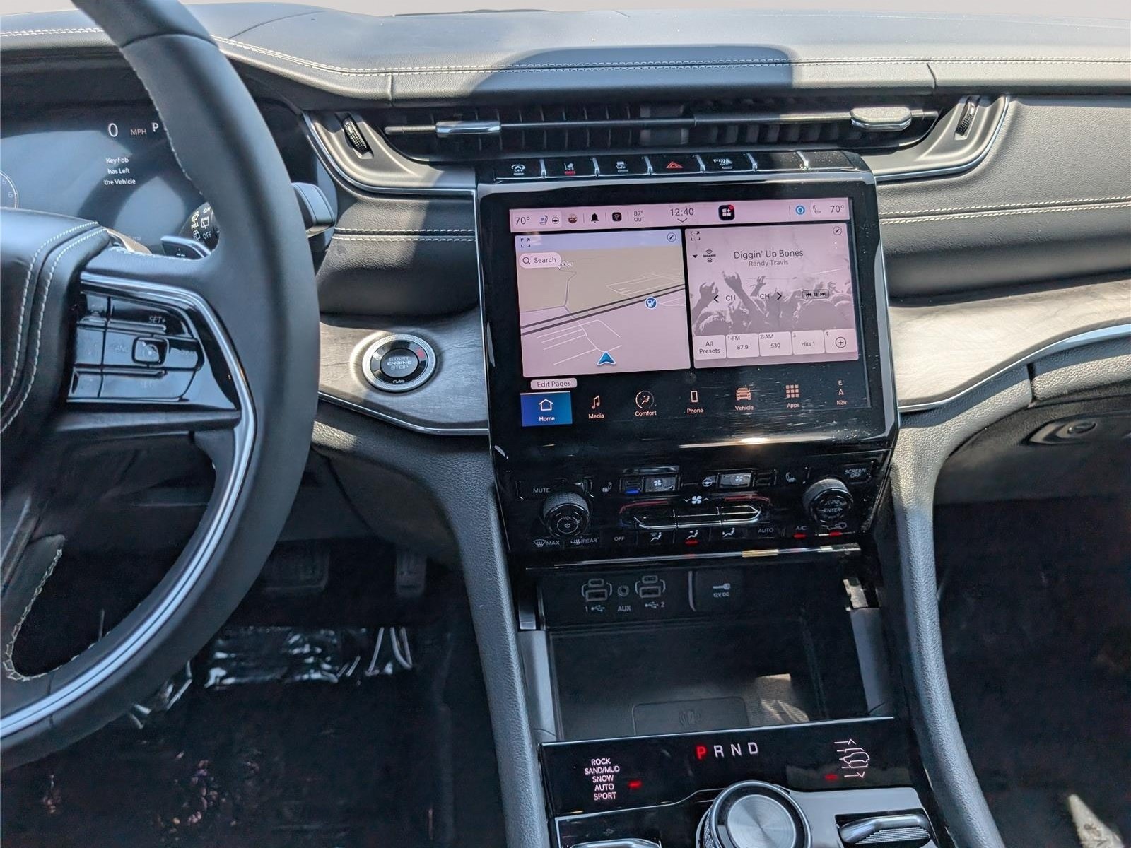 Used 2024 Jeep Grand Cherokee Overland w/ Luxury Tech Group IV AWD/4WD image 19