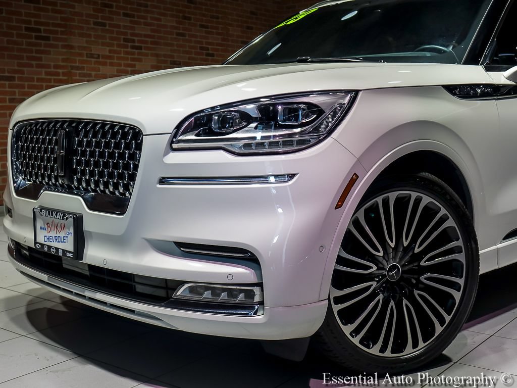 Used 2023 Lincoln Aviator Black Label w/ Dynamic Handling Package AWD/4WD image 2