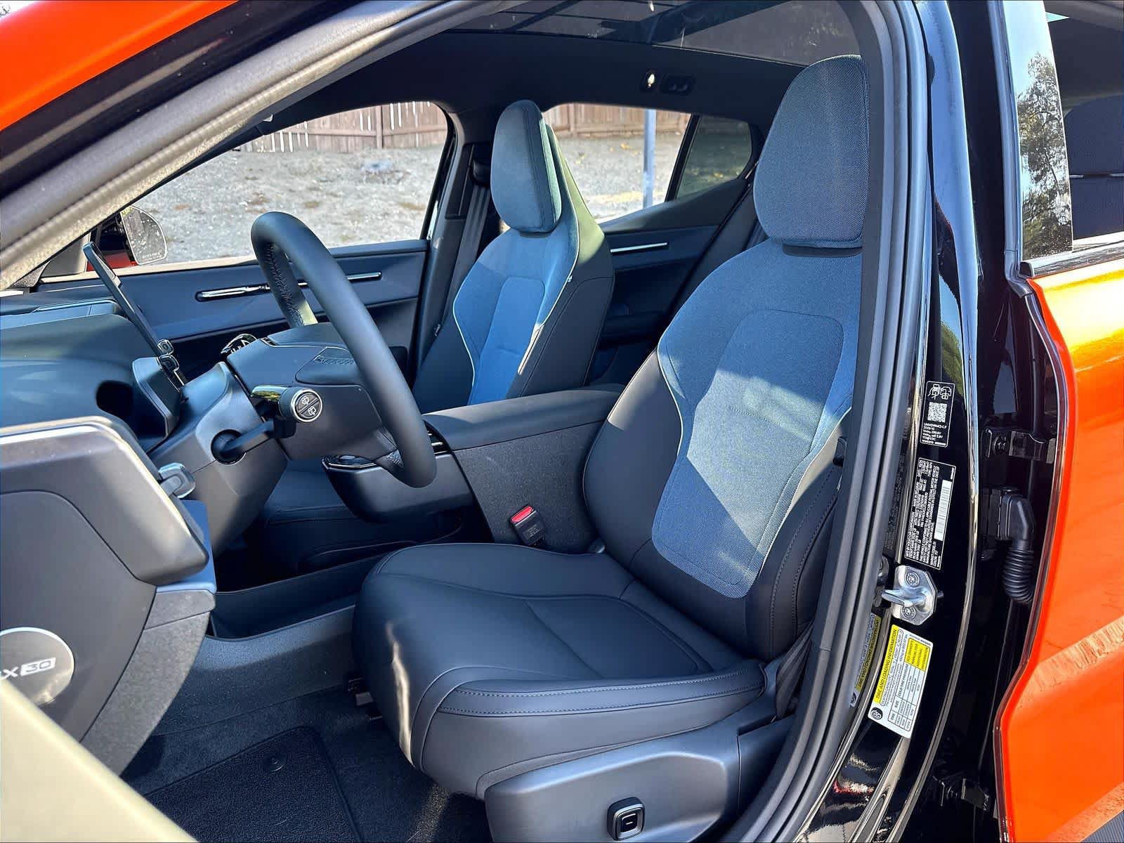 New 2026 Volvo EX30 Cross Country Ultra w/ Protection Package Premier AWD/4WD image 11