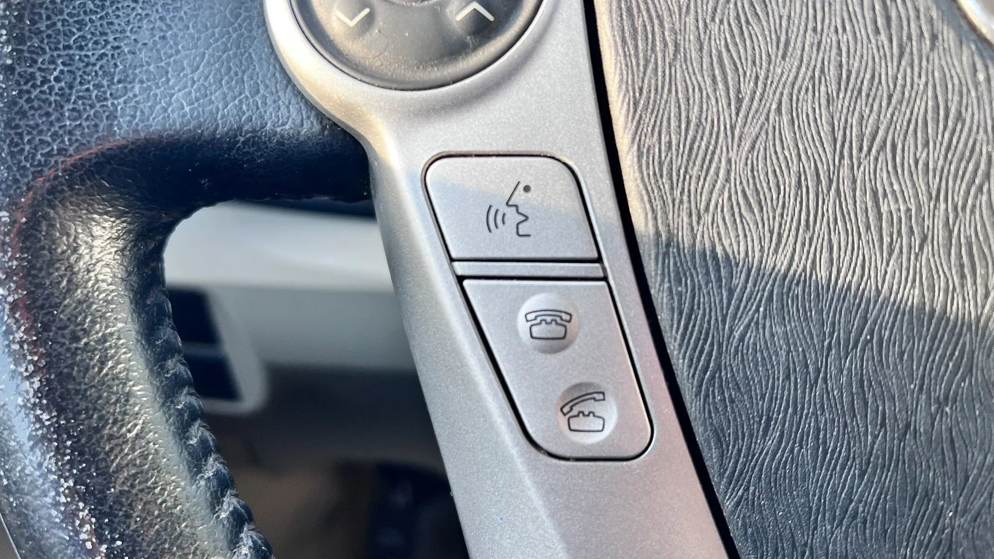 Used 2011 Toyota Prius Five w/ Advanced Technology Pkg image 36