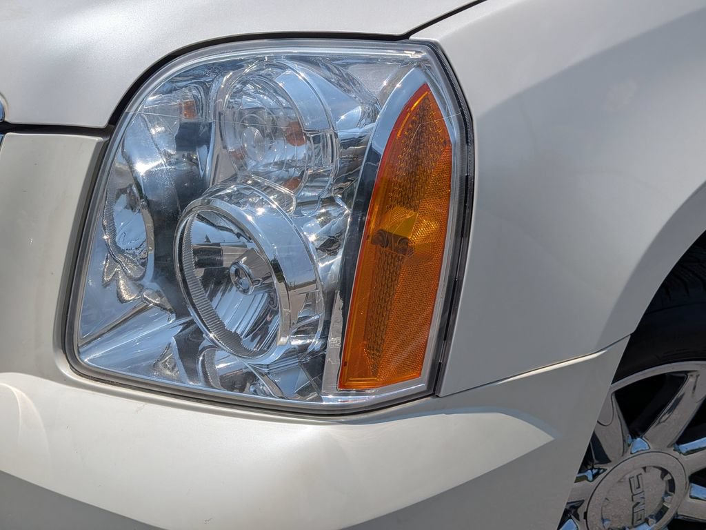 Used 2012 GMC Yukon XL SLT RWD image 6
