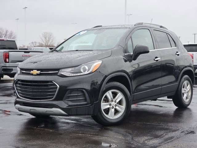Used 2020 Chevrolet Trax LT w/ LT Convenience Package image 2
