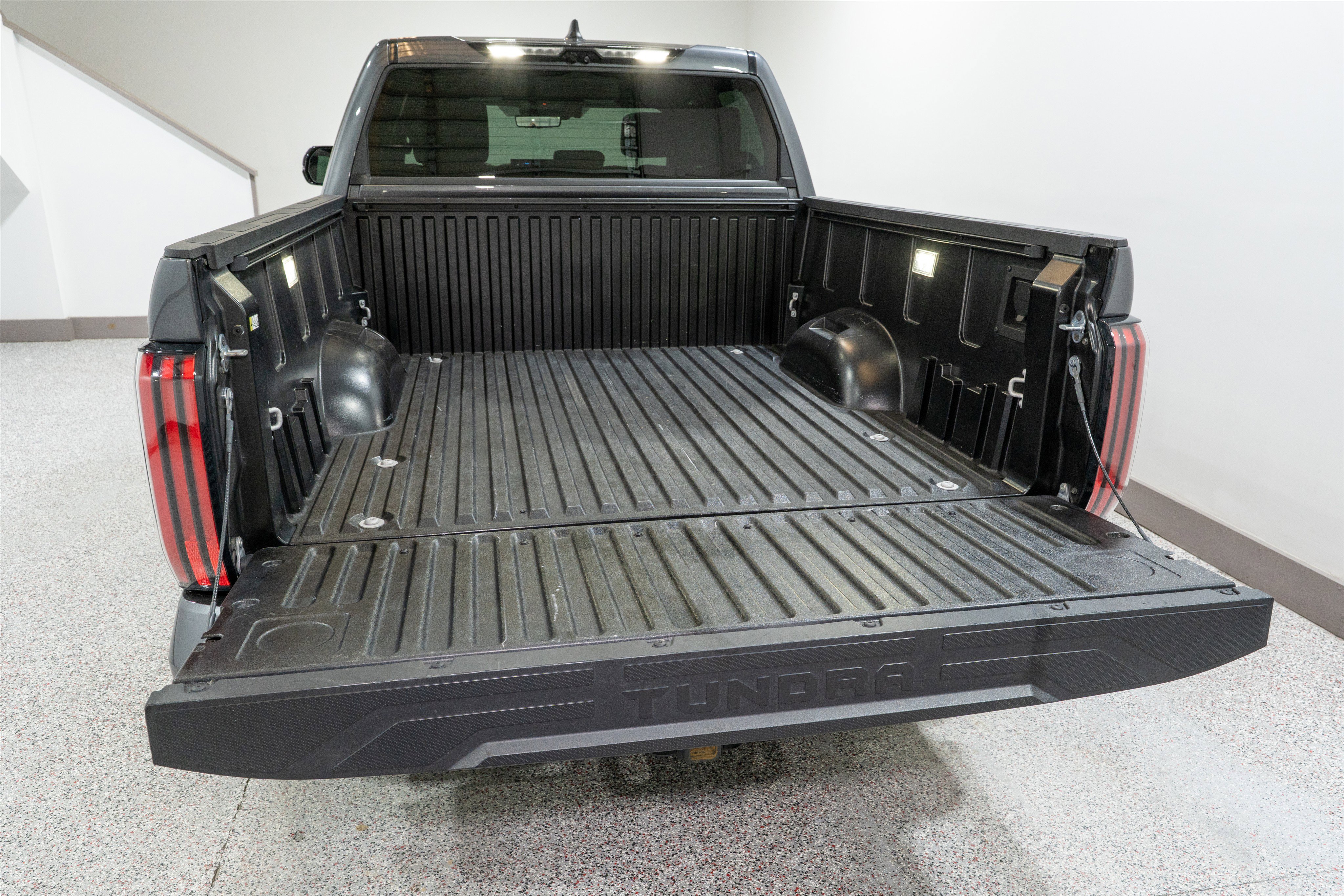 Used 2025 Toyota Tundra Platinum image 11