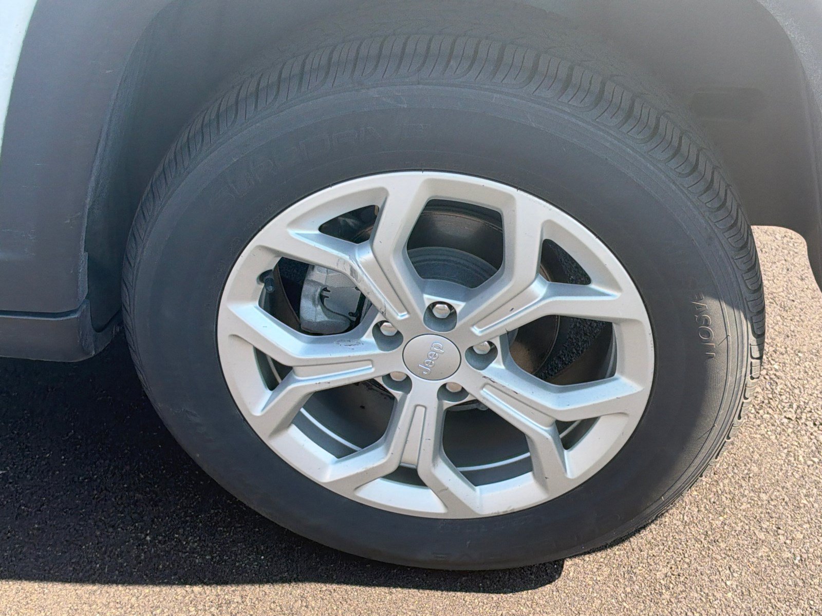 Used 2024 Jeep Compass Latitude AWD/4WD image 19