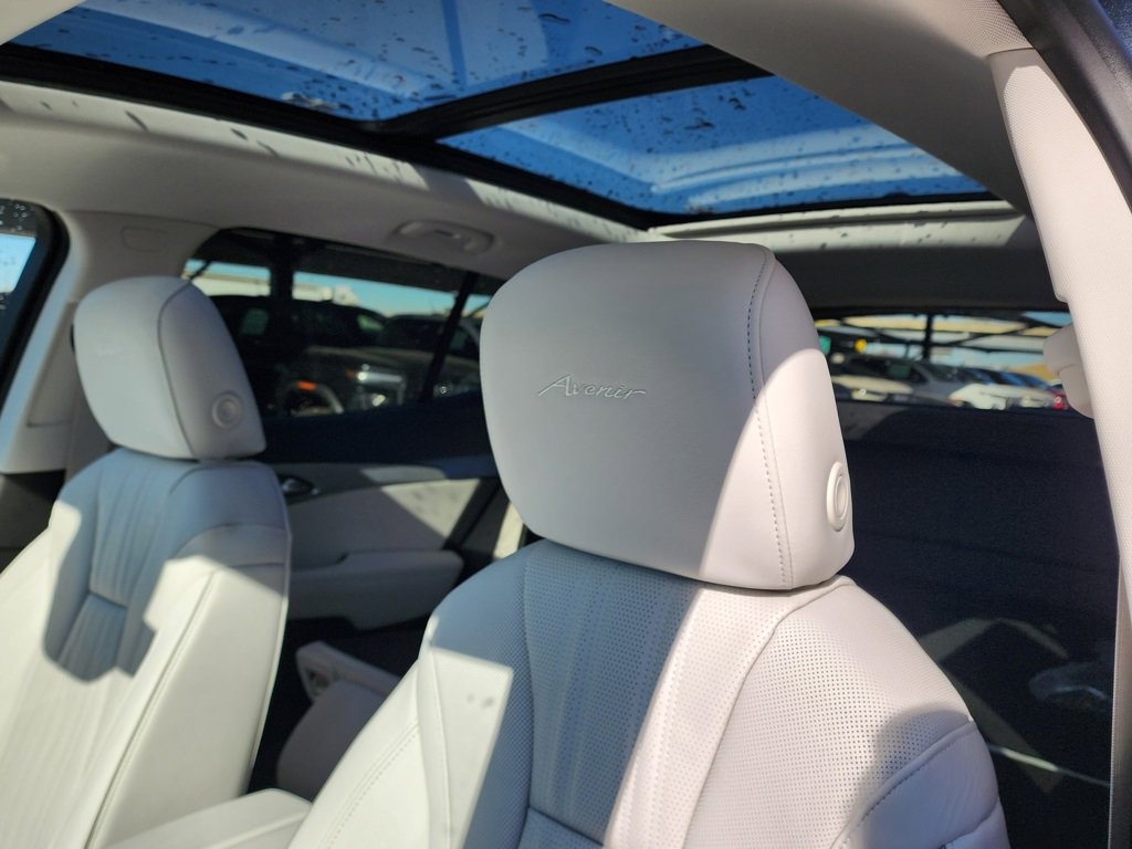 New 2026 Buick Envision Avenir image 17