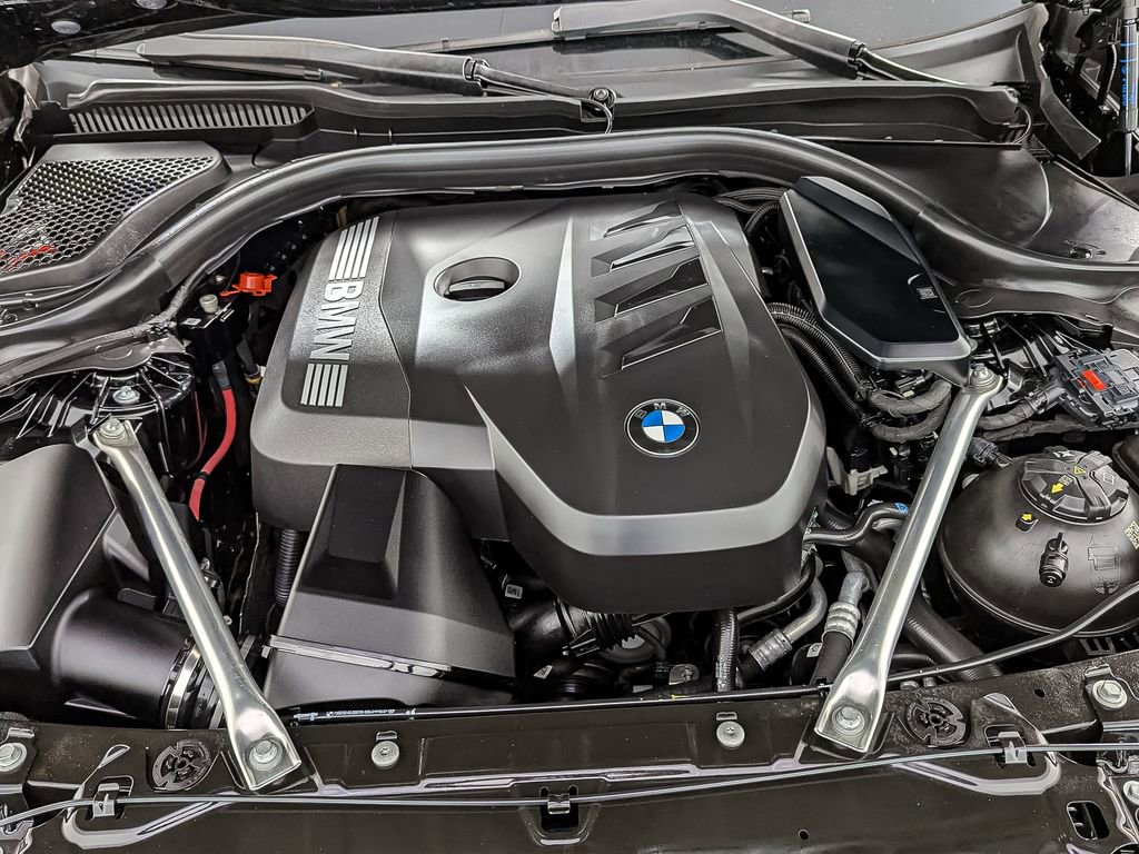 Used 2025 BMW 530i xDrive w/ Premium Package image 47