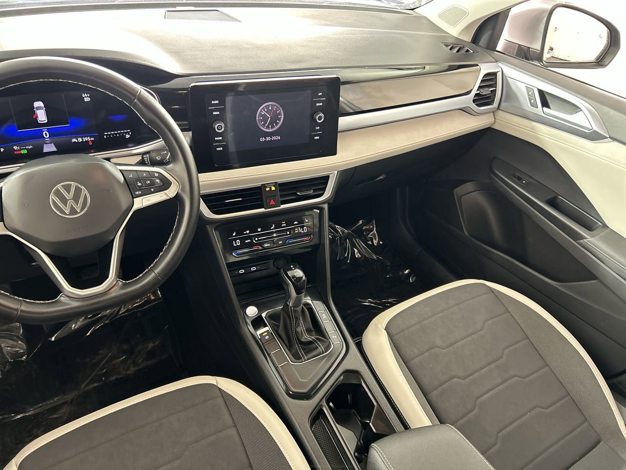 Used 2025 Volkswagen Taos SE image 22