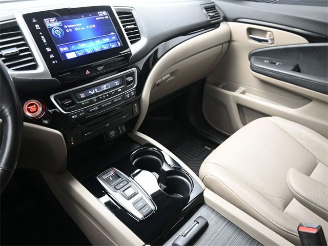 Used 2017 Honda Pilot Touring image 30