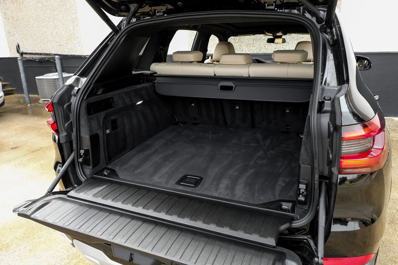 Used 2022 BMW X5 sDrive40i w/ Parking Assistance Package RWD image 45