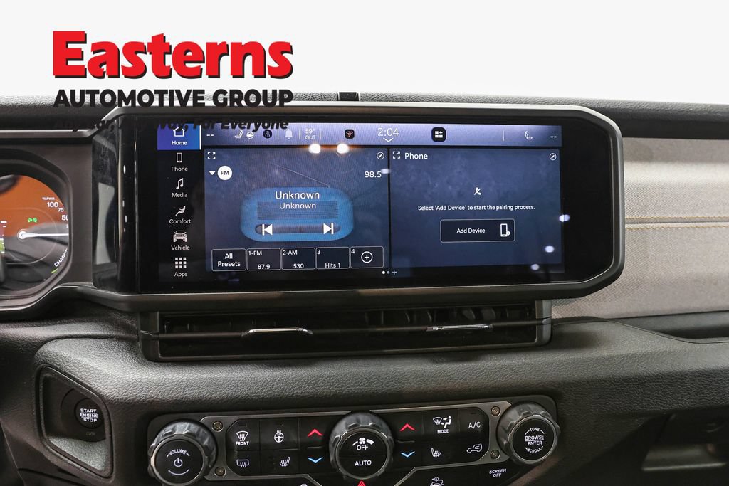 Used 2024 Jeep Wrangler Unlimited w/ Convenience Group AWD/4WD image 12