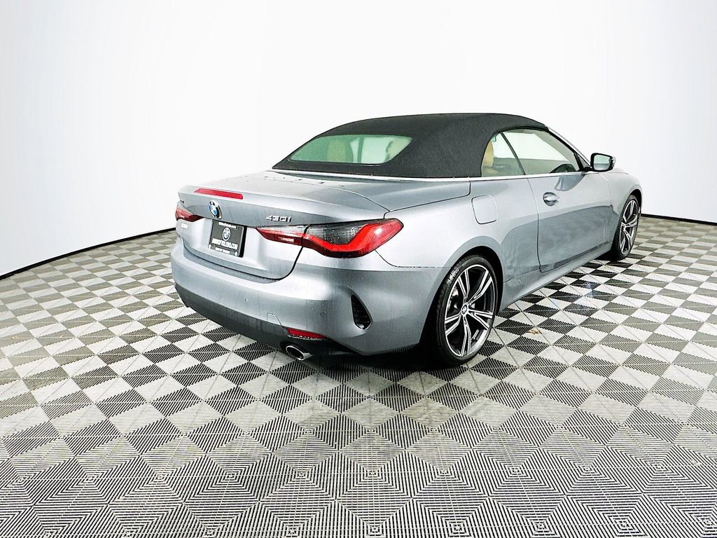 Certified 2023 BMW 430i xDrive Convertible w/ Premium Package image 9