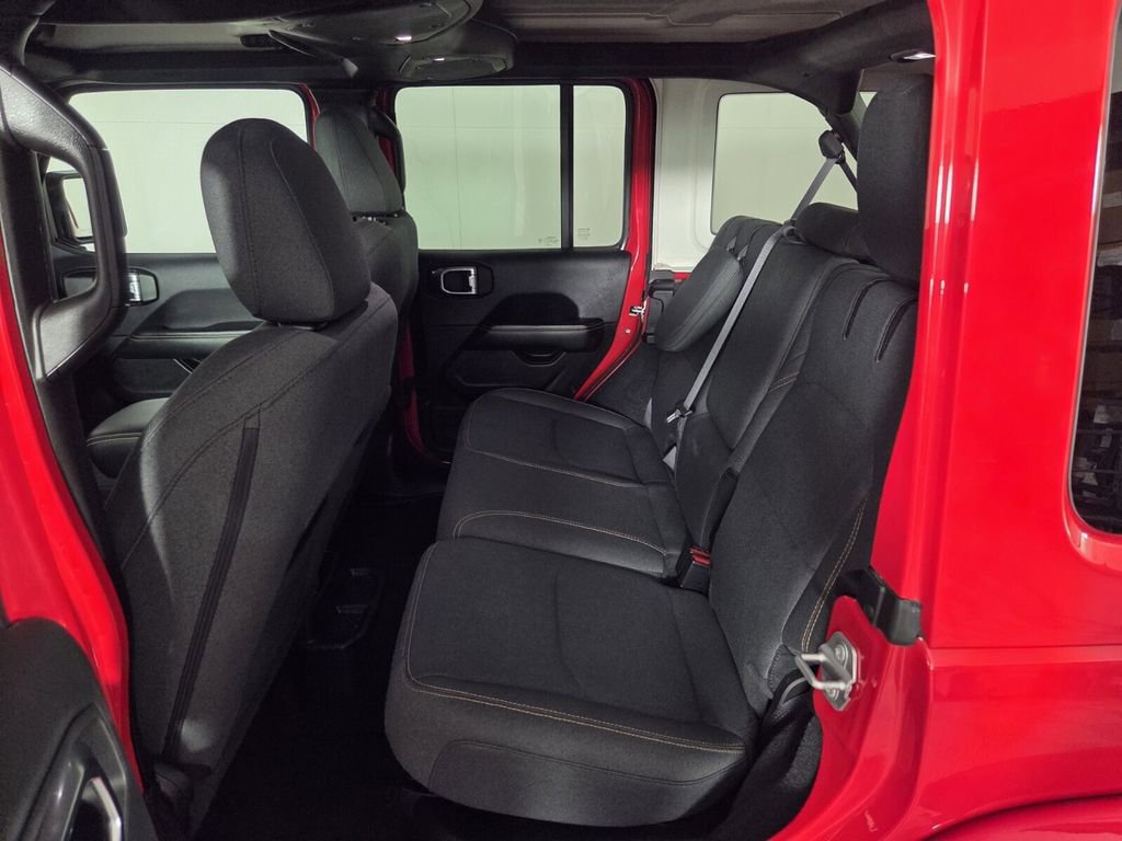 Certified 2025 Jeep Wrangler Sahara w/ Safety Group image 24