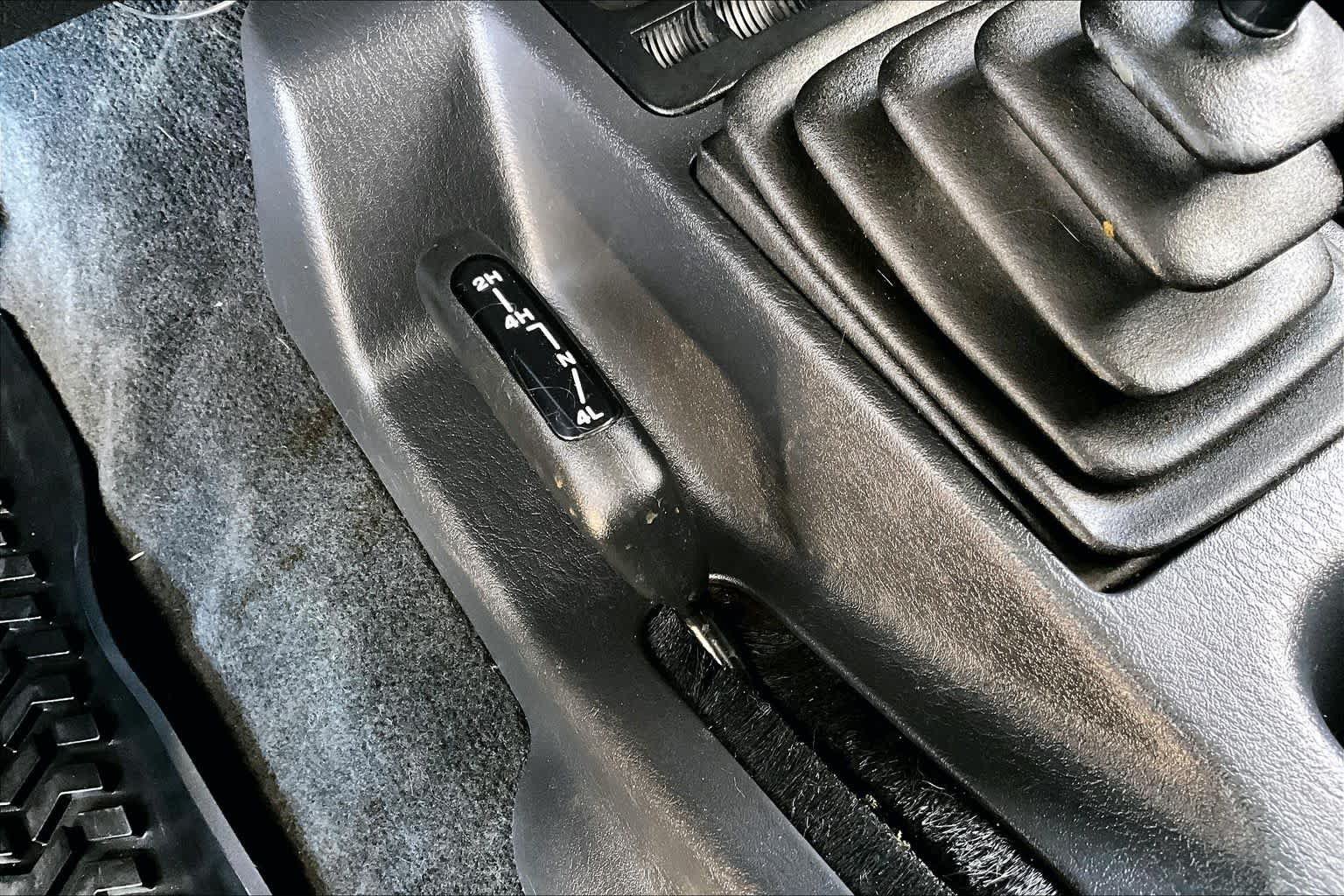 Used 2003 Jeep Wrangler X AWD/4WD image 32