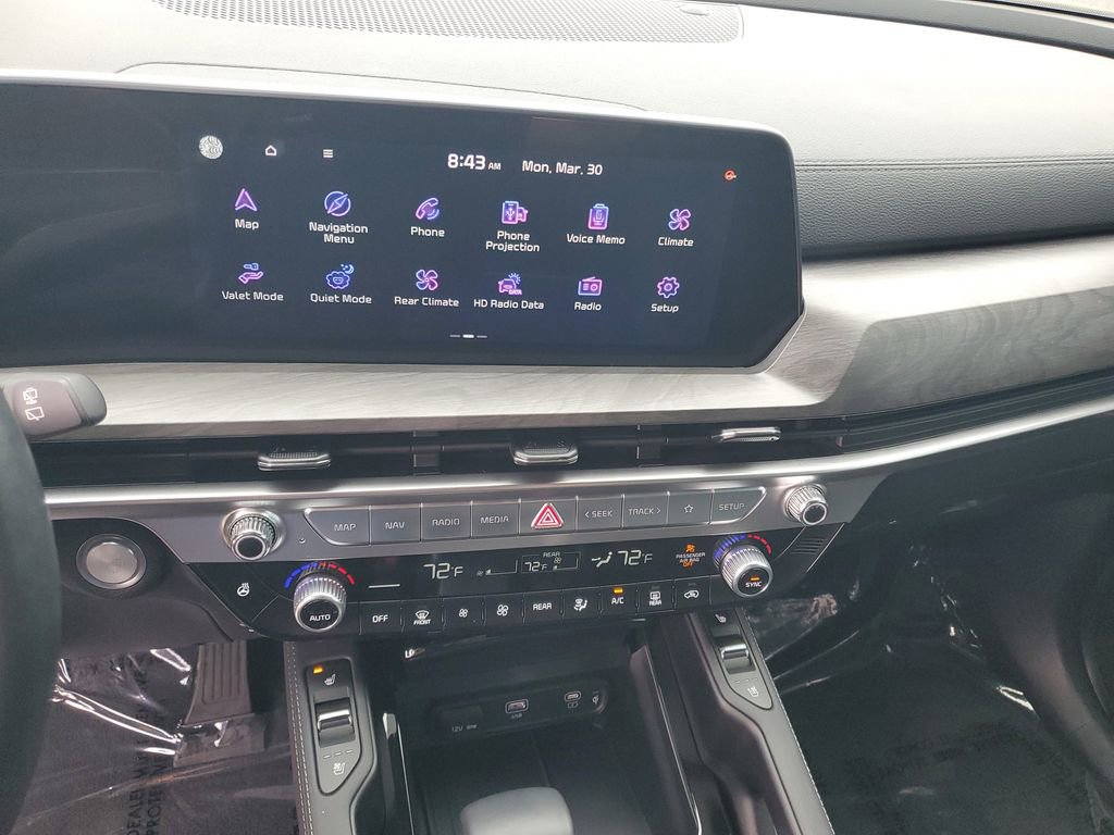 Used 2025 Kia Telluride AWD image 16