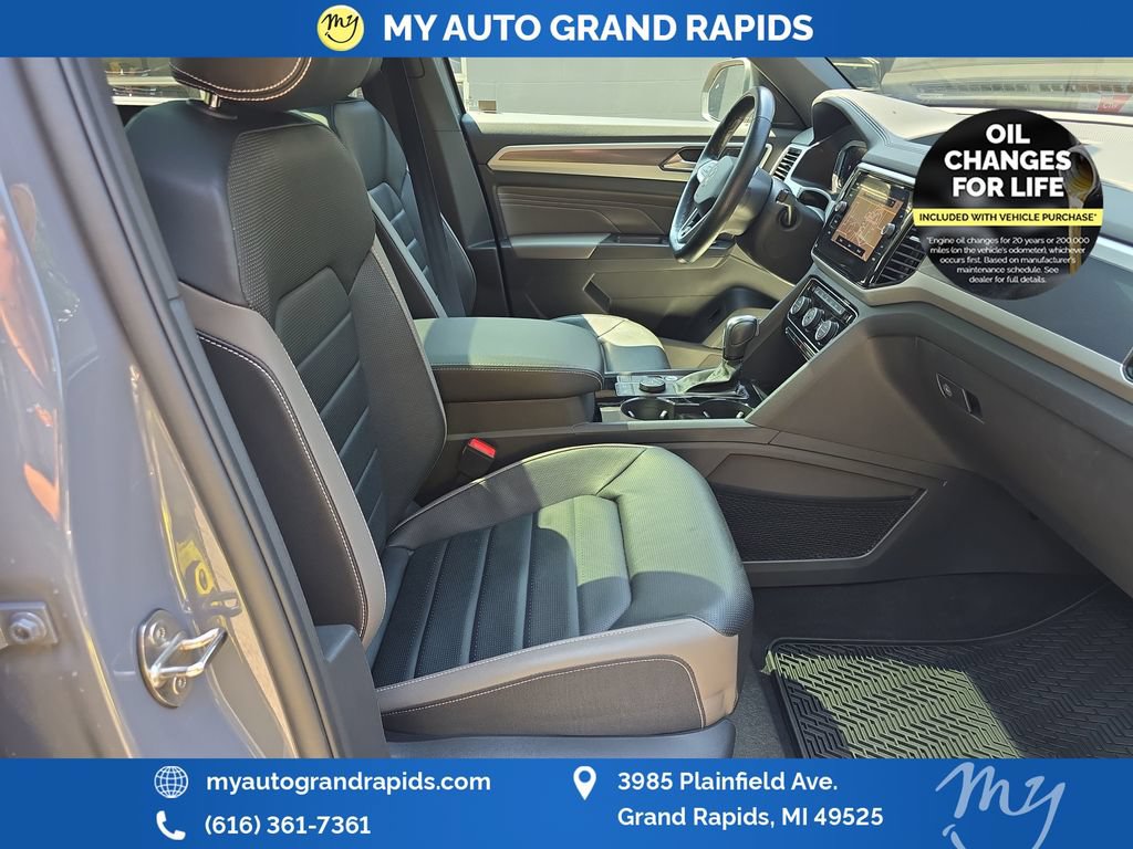 Used 2022 Volkswagen Atlas Cross Sport SEL Premium R-Line AWD/4WD image 23