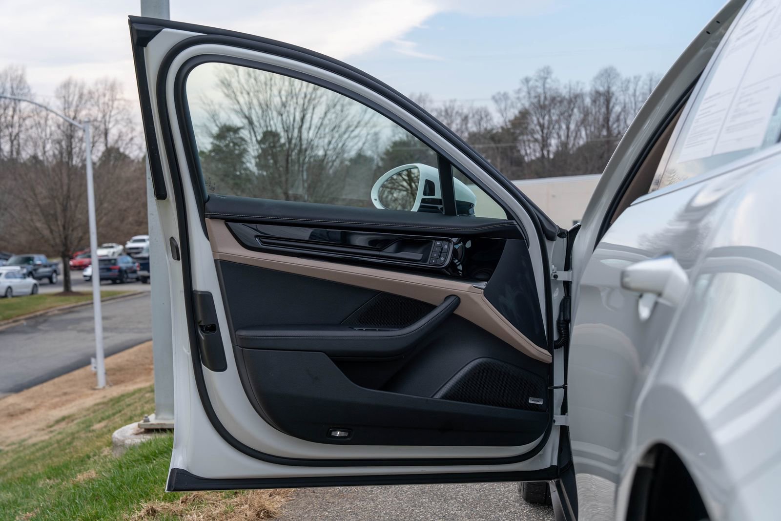 Certified 2025 Porsche Panamera image 20