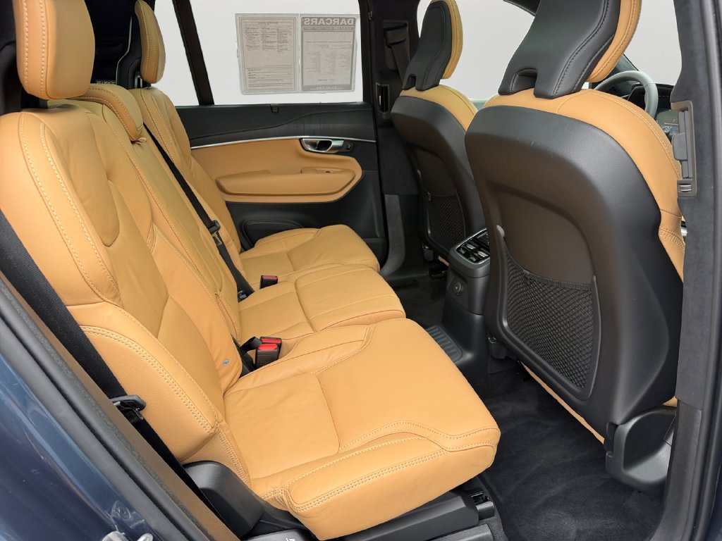 Used 2024 Volvo XC90 T8 Ultimate w/ Lounge Package AWD/4WD image 8