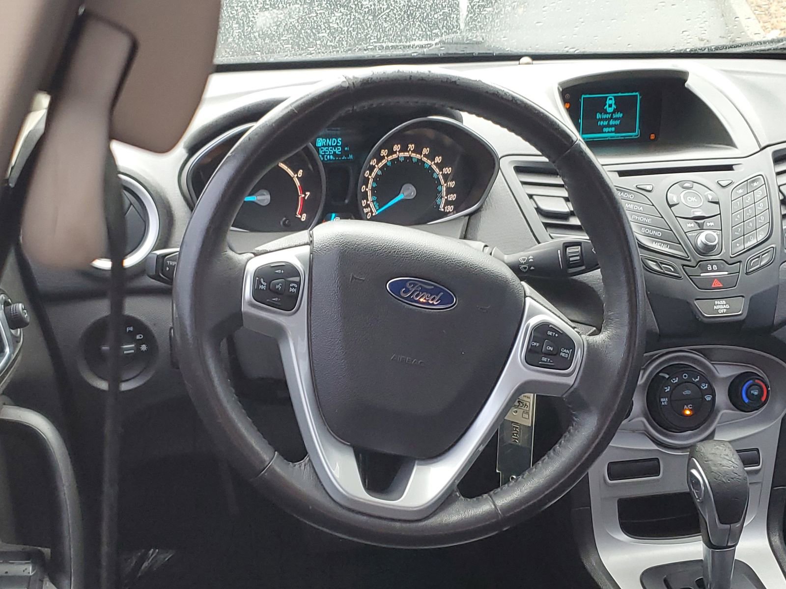 Used 2015 Ford Fiesta SE FWD image 10