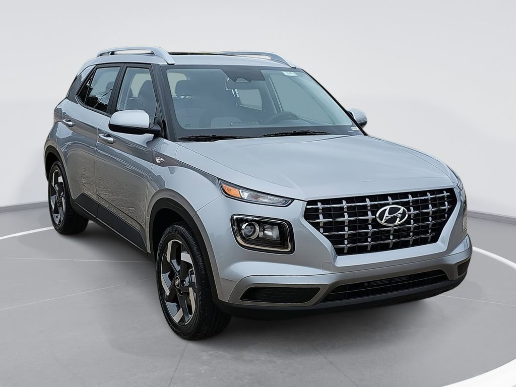 New 2026 Hyundai Venue SEL FWD image 3