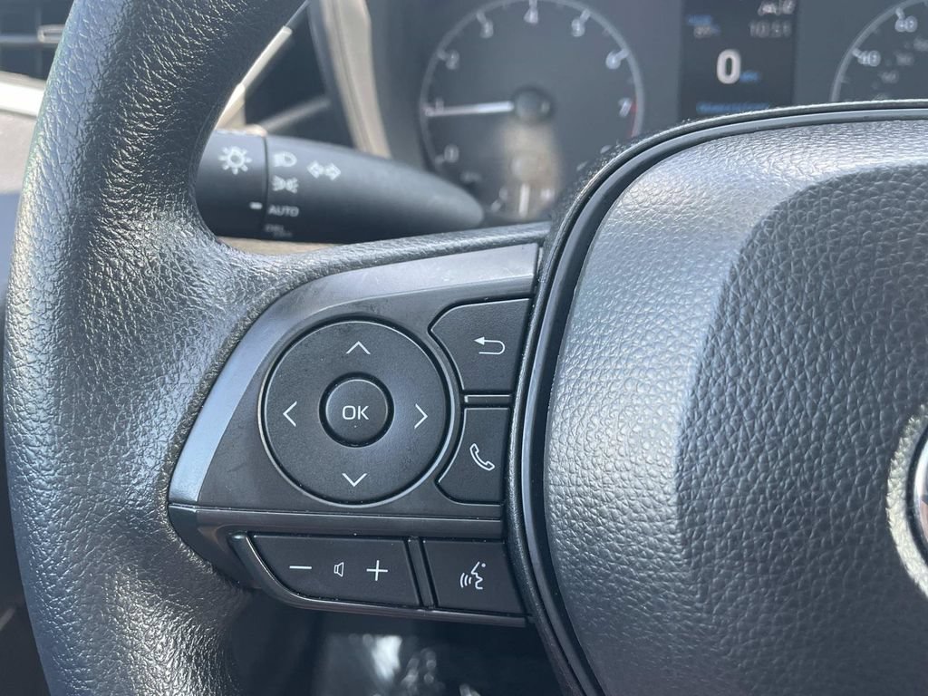 Used 2024 Toyota Corolla LE FWD image 29