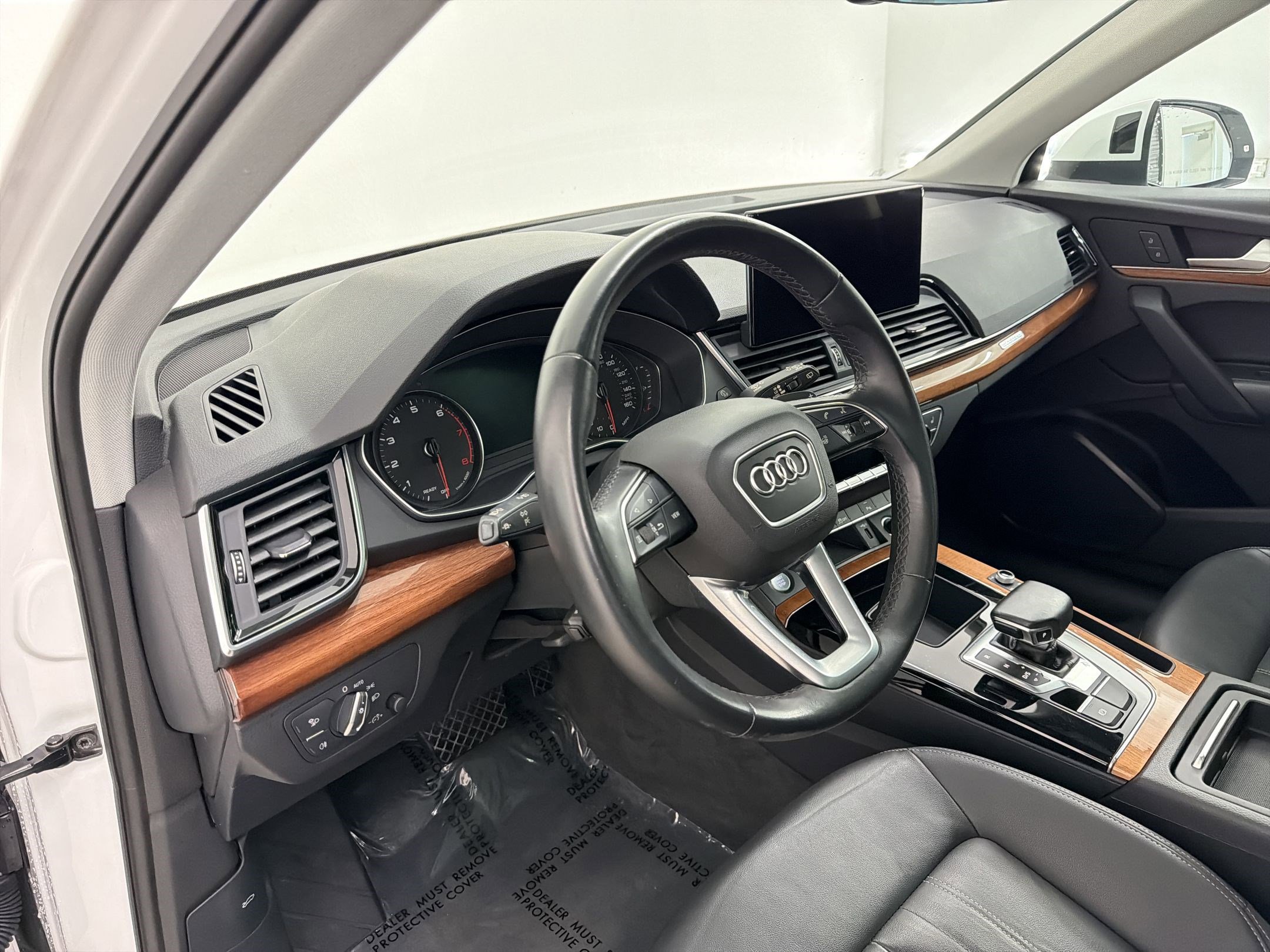 Used 2021 Audi Q5 2.0T Premium w/ Convenience Package AWD/4WD image 4