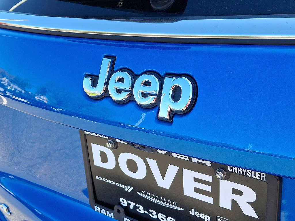 Used 2025 Jeep Compass Limited w/ Sun & Sound Group AWD/4WD image 16